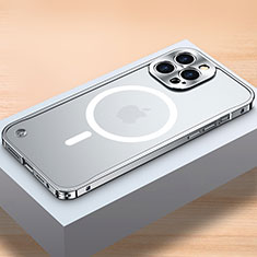 Carcasa Bumper Lujo Marco de Metal y Plastico Funda con Mag-Safe Magnetic QC1 para Apple iPhone 13 Pro Max Plata