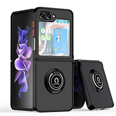 Funda Bumper Silicona y Plastico Mate Carcasa con Magnetico Anillo de dedo Soporte QW2 para Samsung Galaxy Z Flip5 5G Rojo y Negro