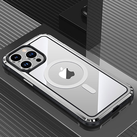 Funda Lujo Marco de Aluminio y Silicona Carcasa Bumper con Mag-Safe Magnetic QC1 para Apple iPhone 13 Pro Plata