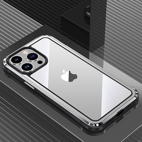 Funda Lujo Marco de Aluminio y Silicona Carcasa Bumper QC1 para Apple iPhone 13 Pro Plata