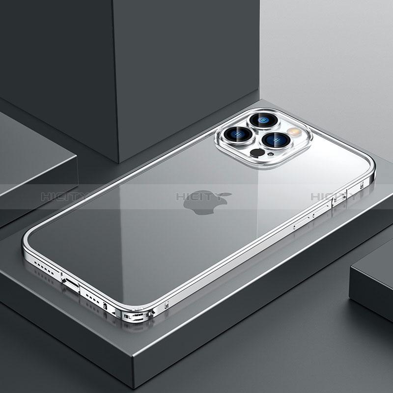 Carcasa Bumper Lujo Marco de Metal y Plastico Funda QC4 para Apple iPhone 13 Pro Plata