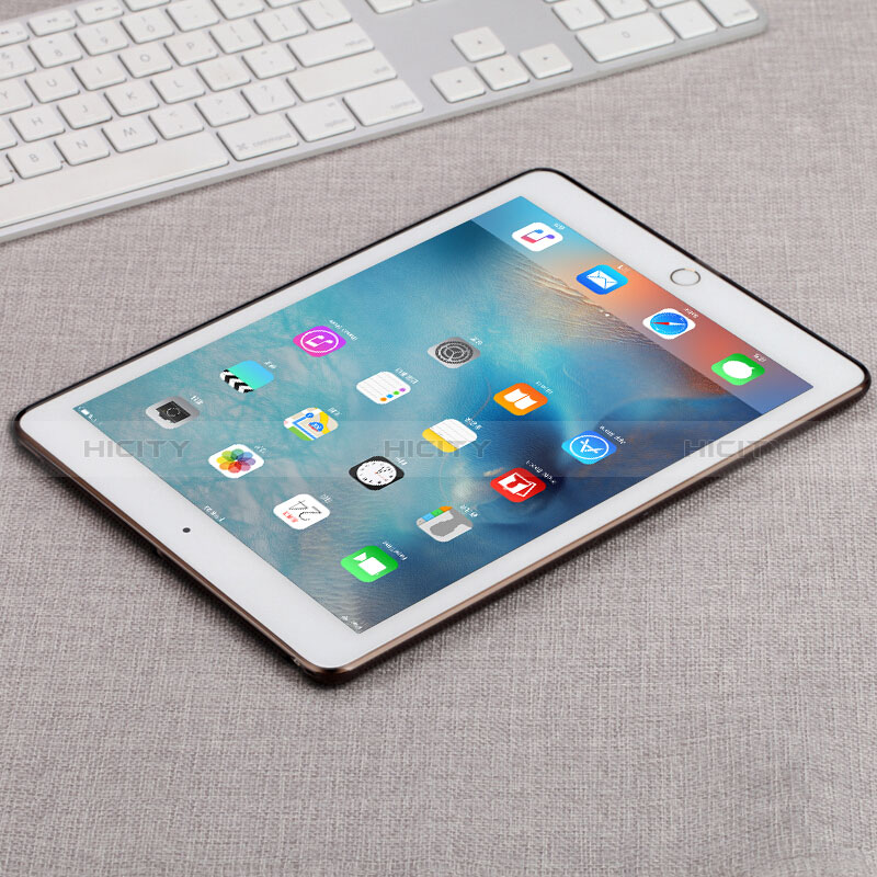 Carcasa Silicona Ultrafina Transparente para Apple New iPad 9.7 (2018) Gris